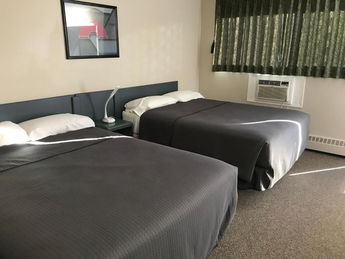 Plains Motor Inn Stettler Luaran gambar