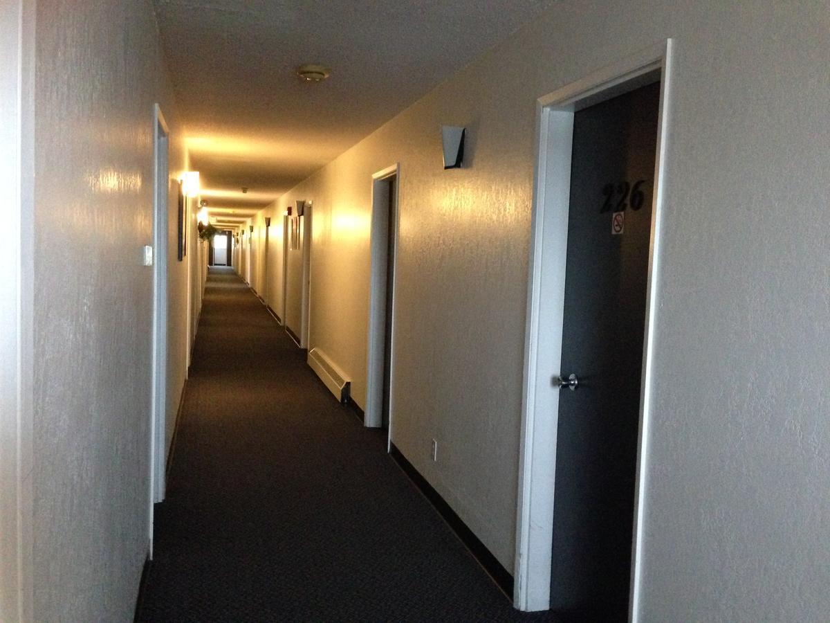 Plains Motor Inn Stettler Luaran gambar