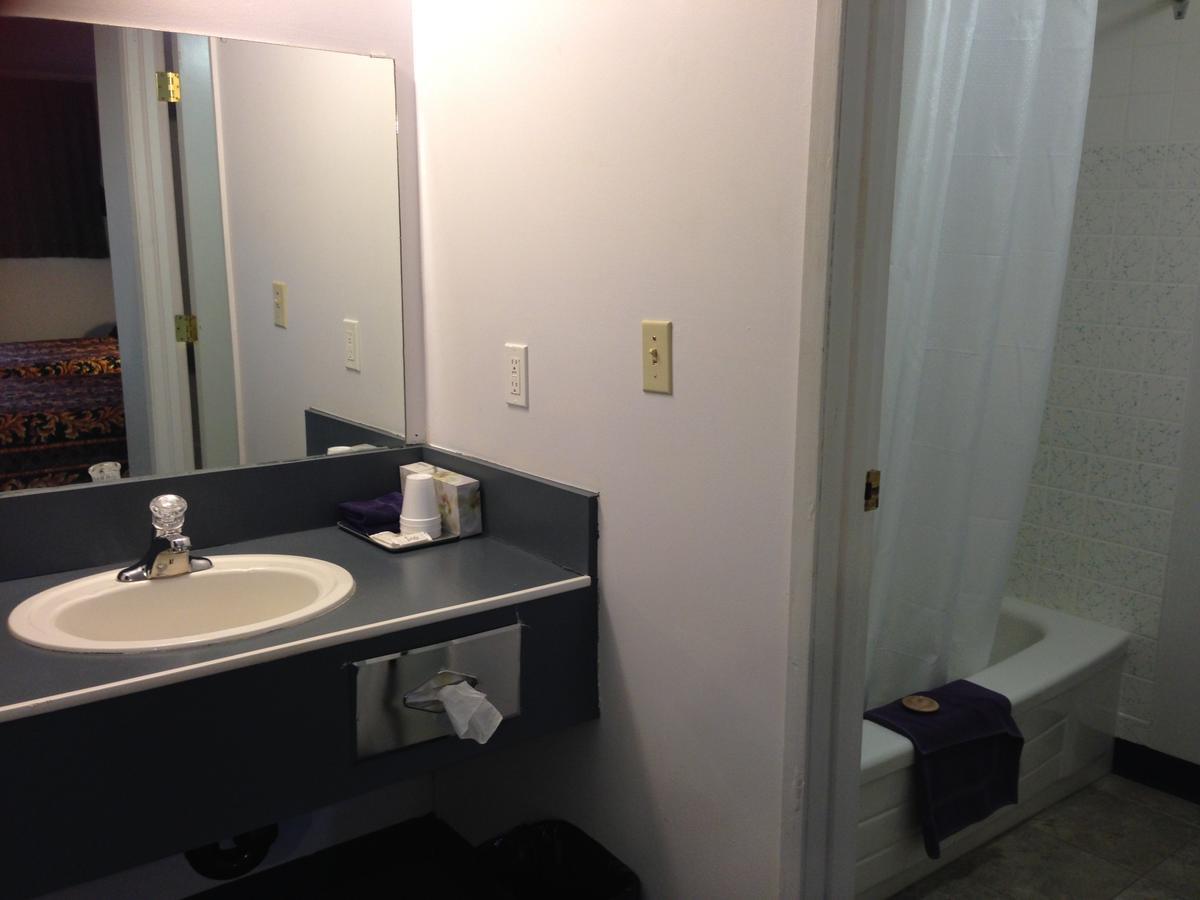 Plains Motor Inn Stettler Luaran gambar